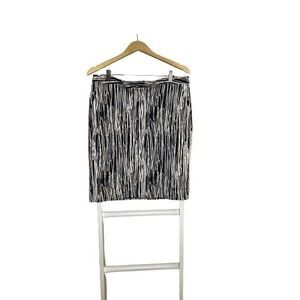 Worthington Skirt Womens 12 Black Regular Fit Printed Casual Zipper Short